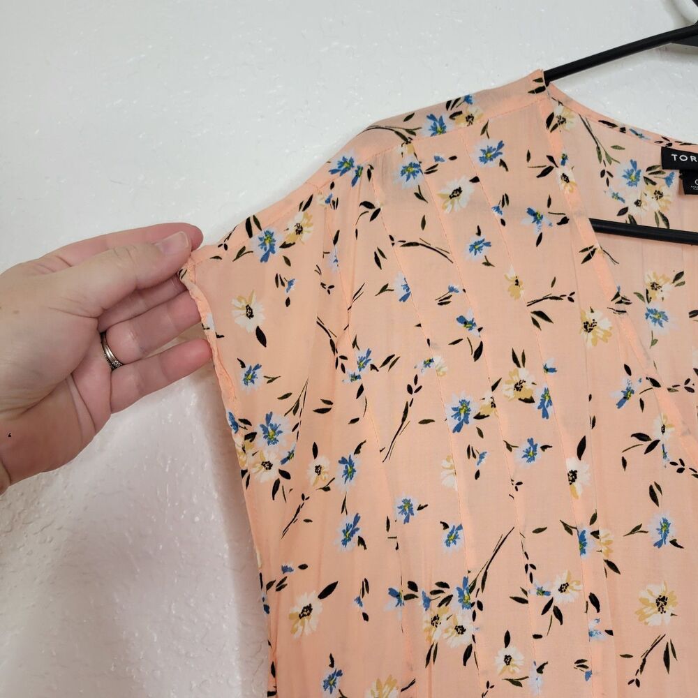 Torrid Size L Peach Floral Fit & Flare Challis Button Front Short Sleeve Blouse - Picture 7 of 10